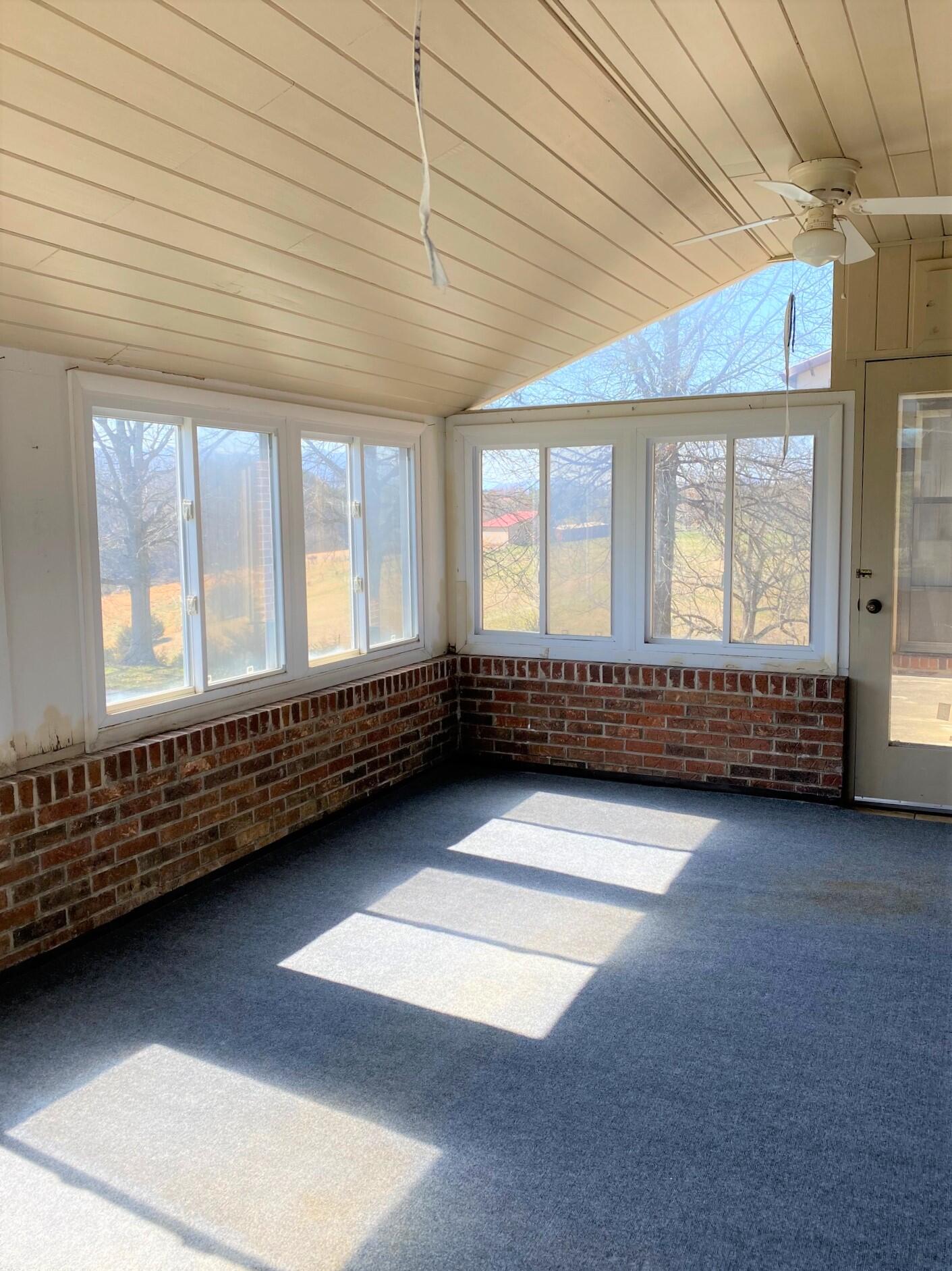 535 Cocke County Road Greeneville, TN 37743 - Photo 52 of 54 McClure Sunroom
