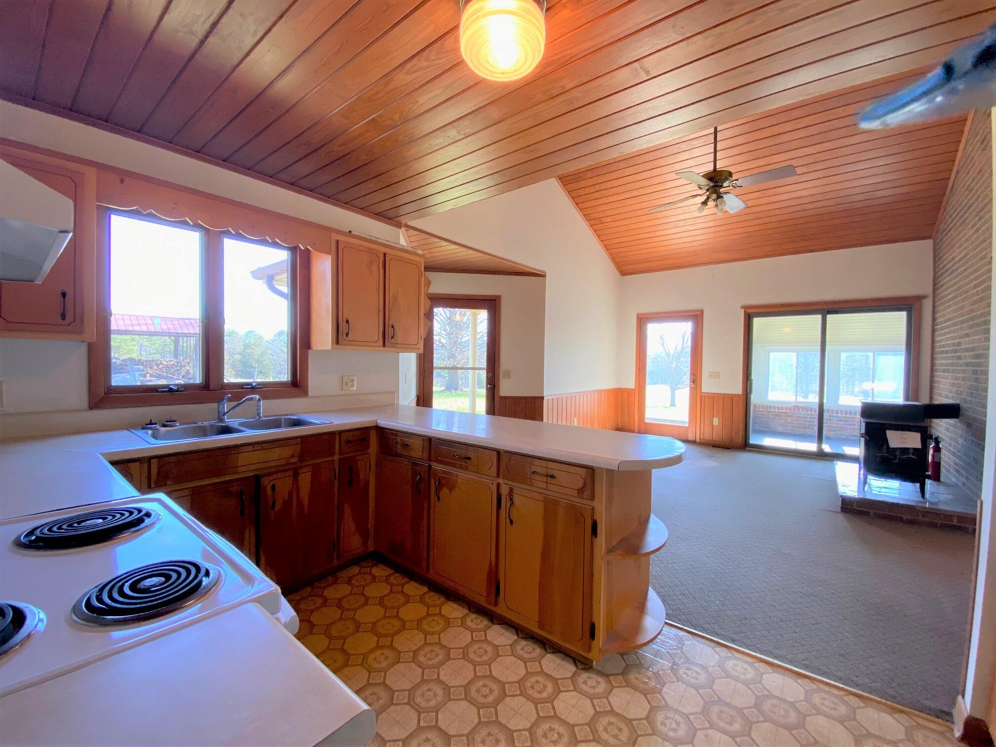535 Cocke County Road Greeneville, TN 37743 - Photo 8 of 54 McClure Kitchen and Warming Room