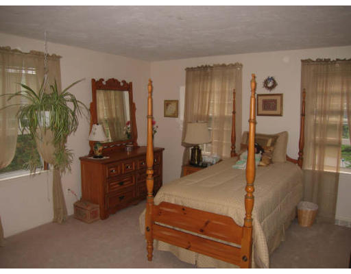 19 Pilgrim Road Holliston, MA 01746 - Photo 9 of 14 Gallery Image 9