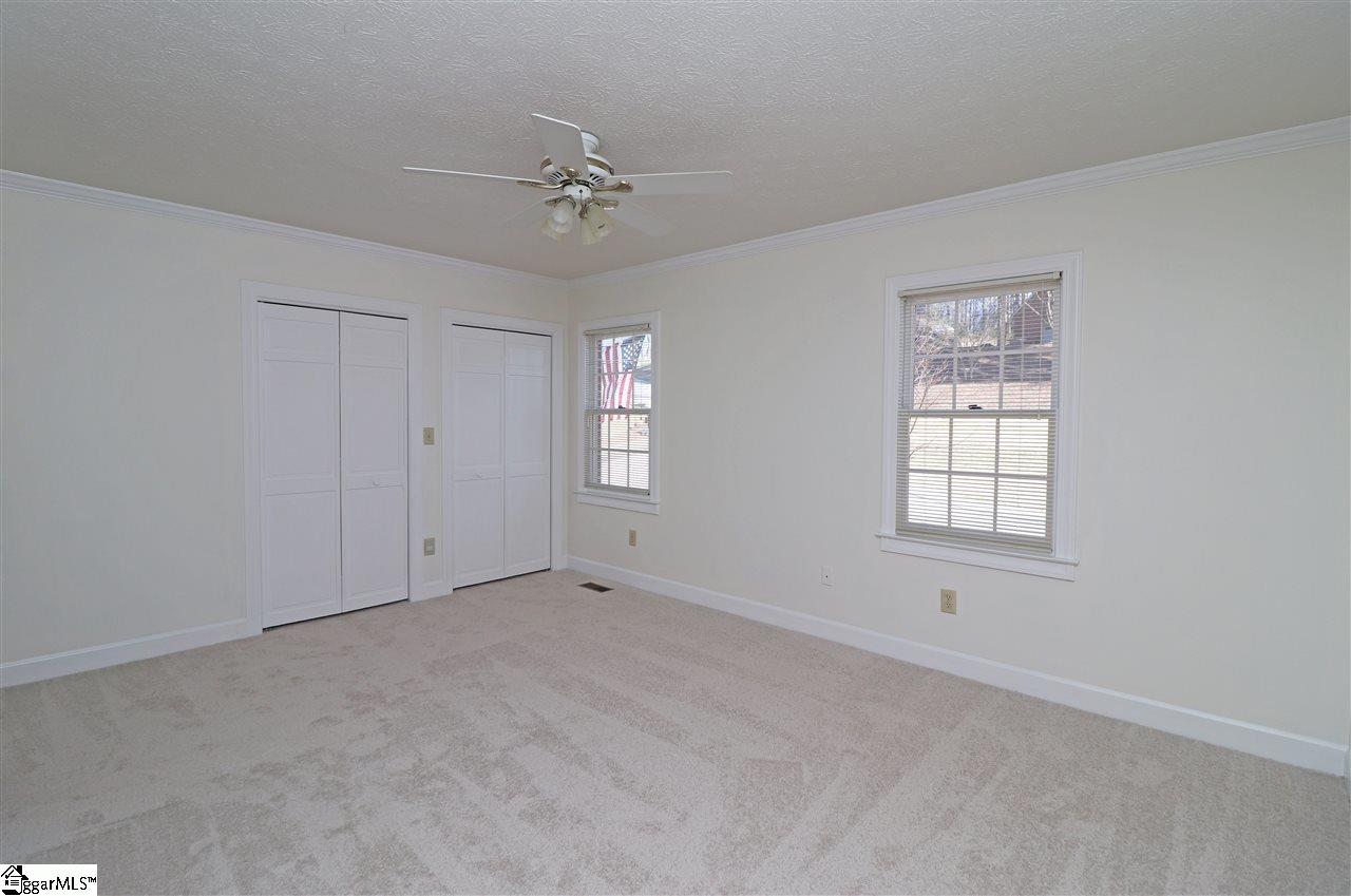 210 Pine Ridge Drive Easley, SC 29642 - Photo 11 of 36 Gallery Image 11