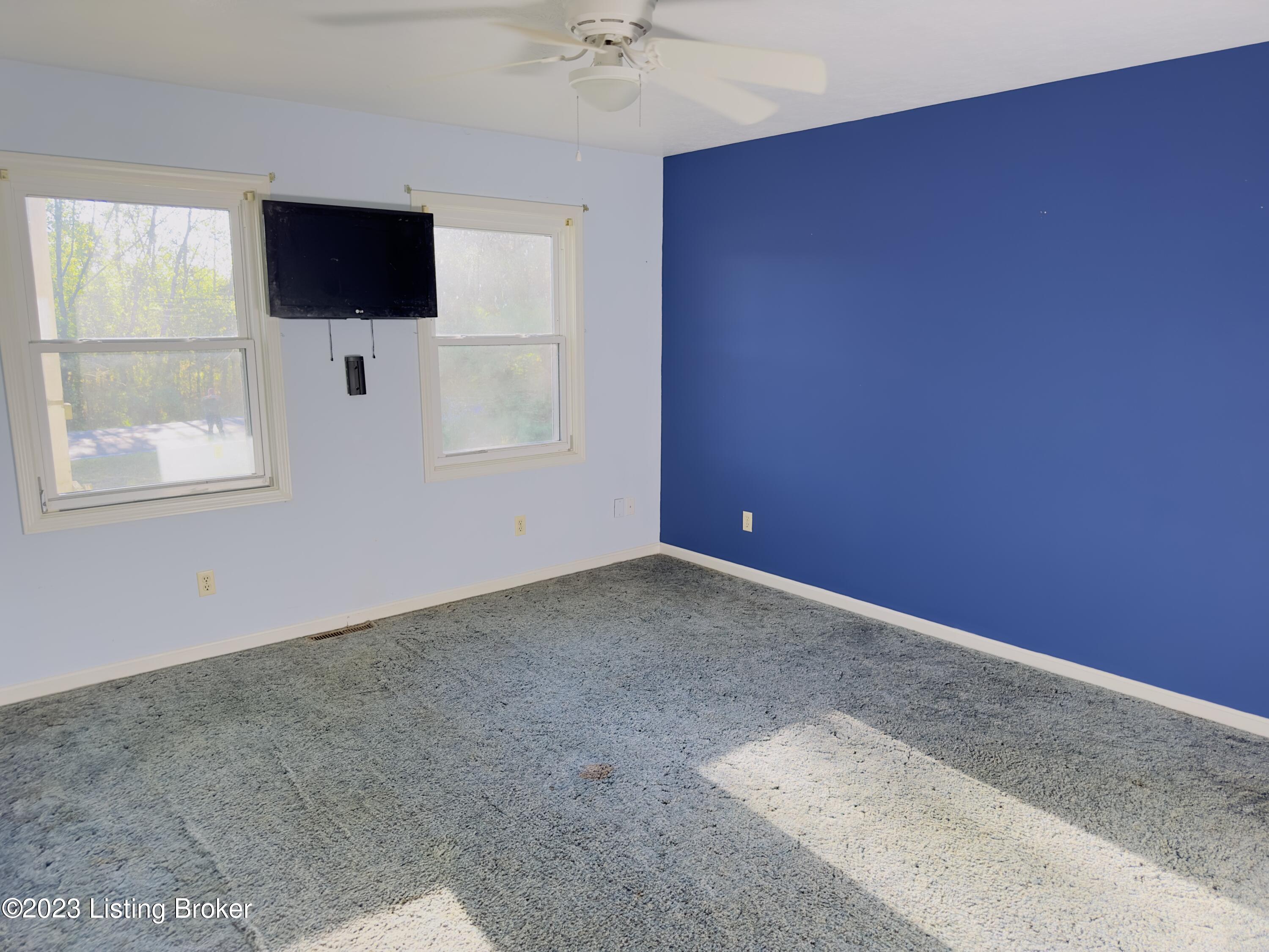 13724 Rineyville Road Vine Grove, KY 40175 - Photo 28 of 45 IMG_4048
