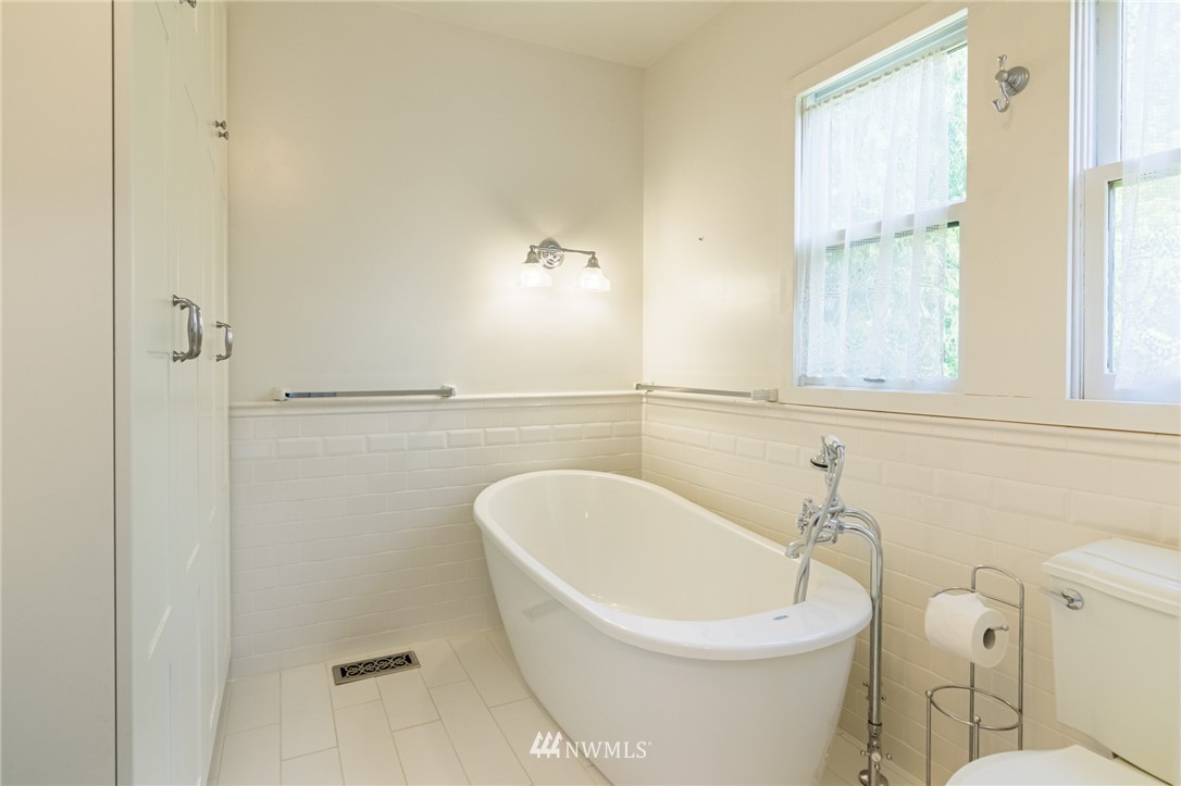 5570 South Langston Road Seattle, WA 98178 - Photo 22 of 33 Gallery Image 22