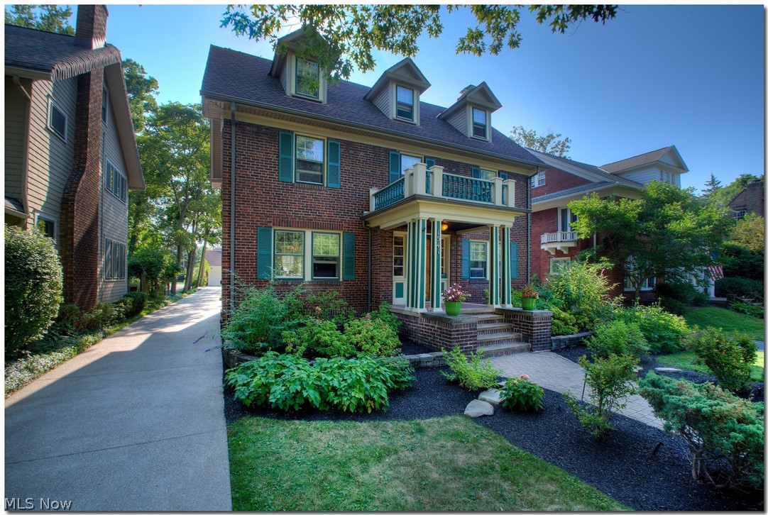 1541 Compton Road Cleveland Heights, OH 44118 - Photo 2 of 35