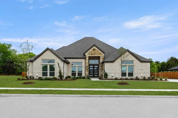 $858,921 | 111 Broadmoor Lane, Ovilla, TX 75154