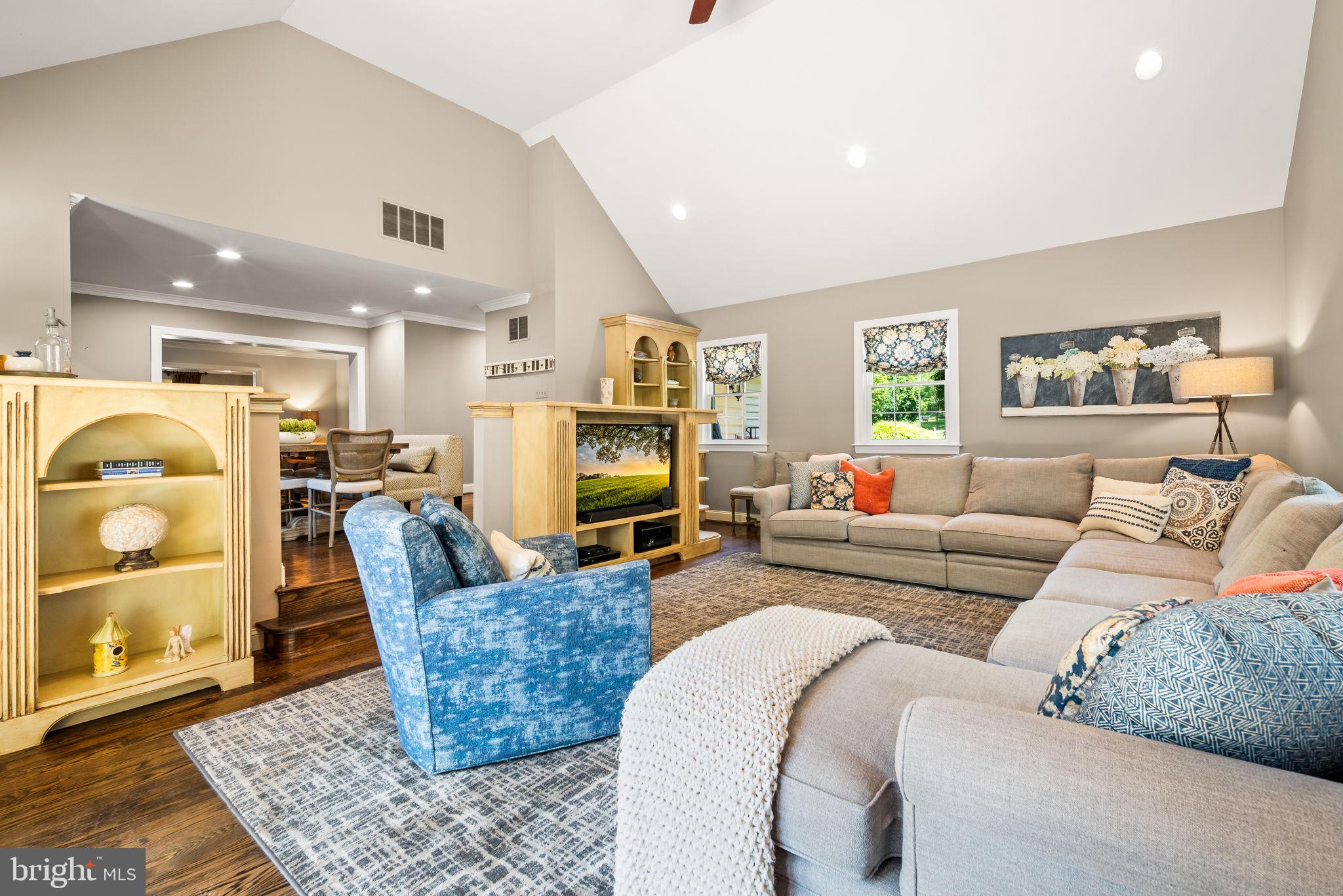 2895 Gradyville Road Broomall, PA 19008 - Photo 19 of 57 Family Room