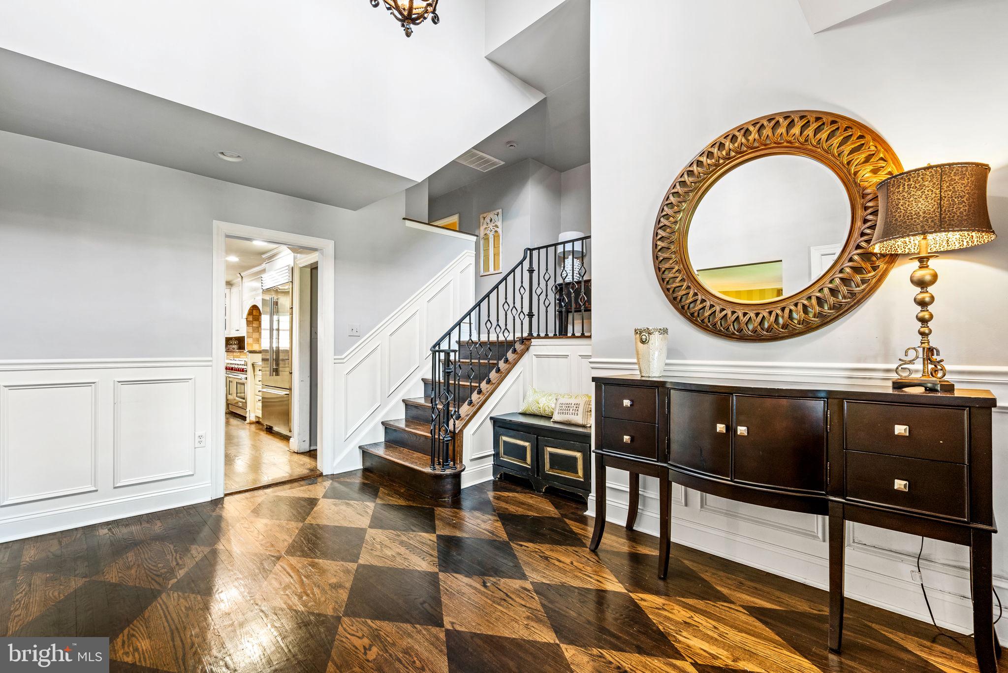 2895 Gradyville Road Broomall, PA 19008 - Photo 5 of 57 Entryway
