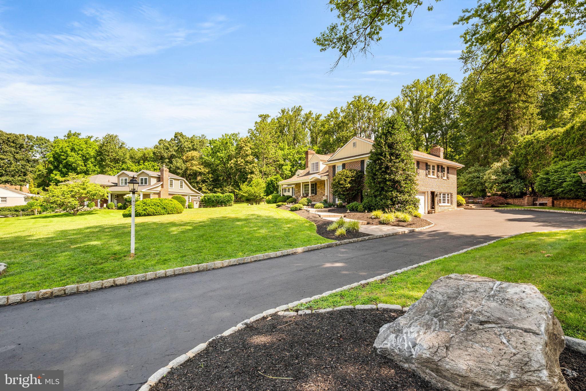 2895 Gradyville Road Broomall, PA 19008 - Photo 53 of 57 Driveway
