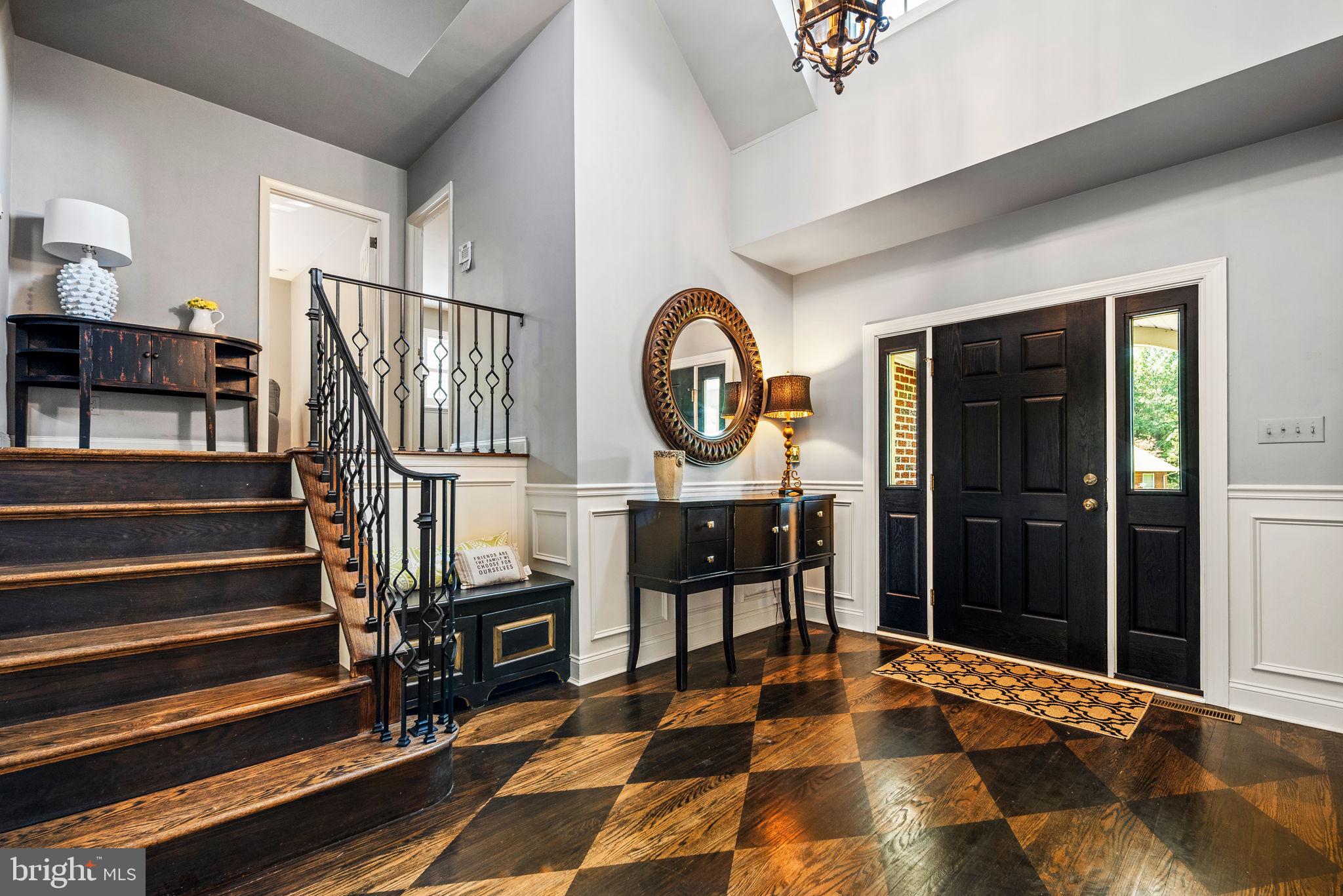 2895 Gradyville Road Broomall, PA 19008 - Photo 6 of 57 Entryway