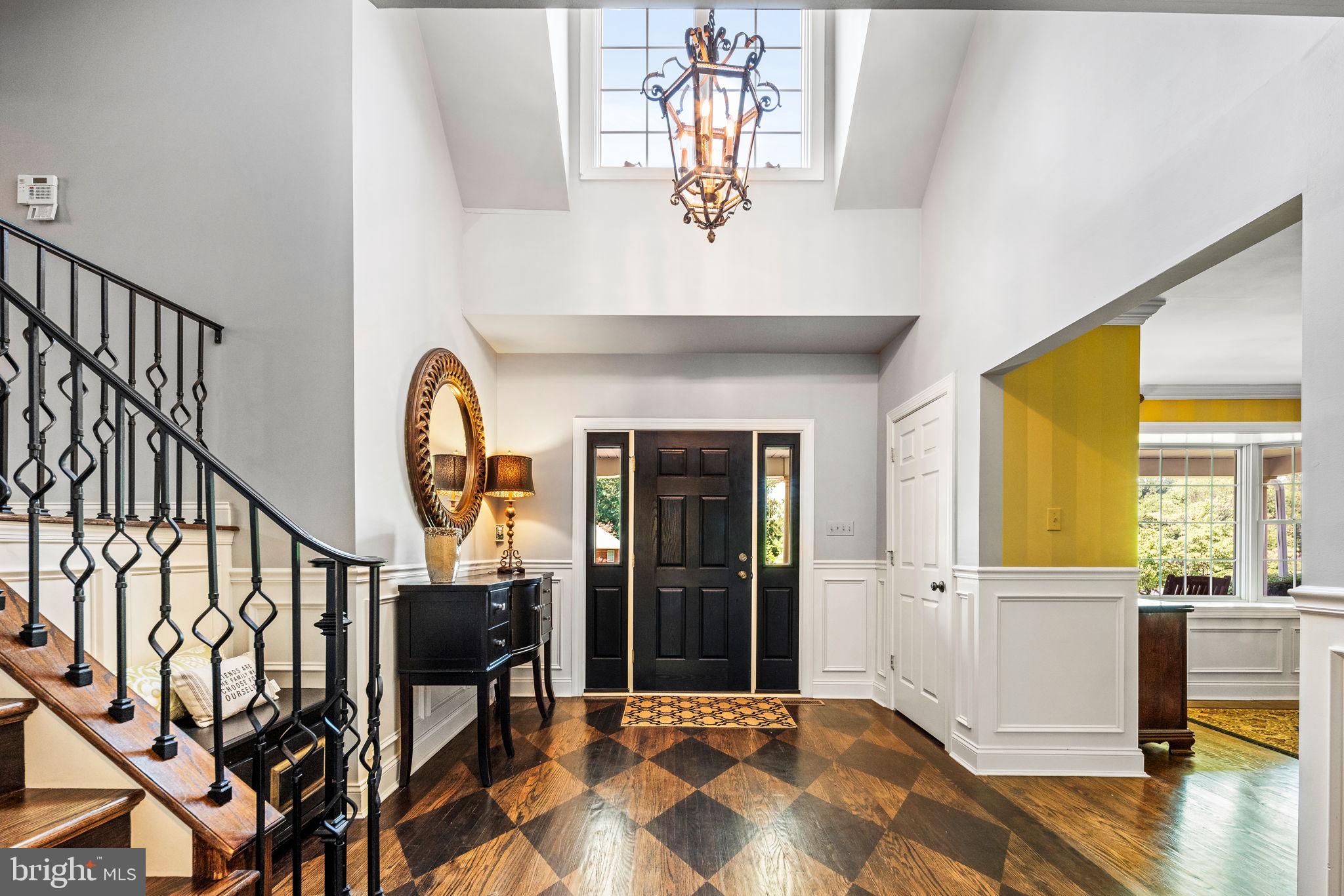 2895 Gradyville Road Broomall, PA 19008 - Photo 7 of 57 Entryway