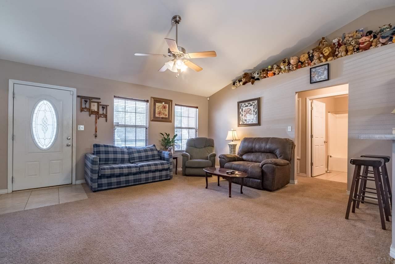 6508 Warren Road Milton, FL 32583 - Photo 6 of 27 Gallery Image 6