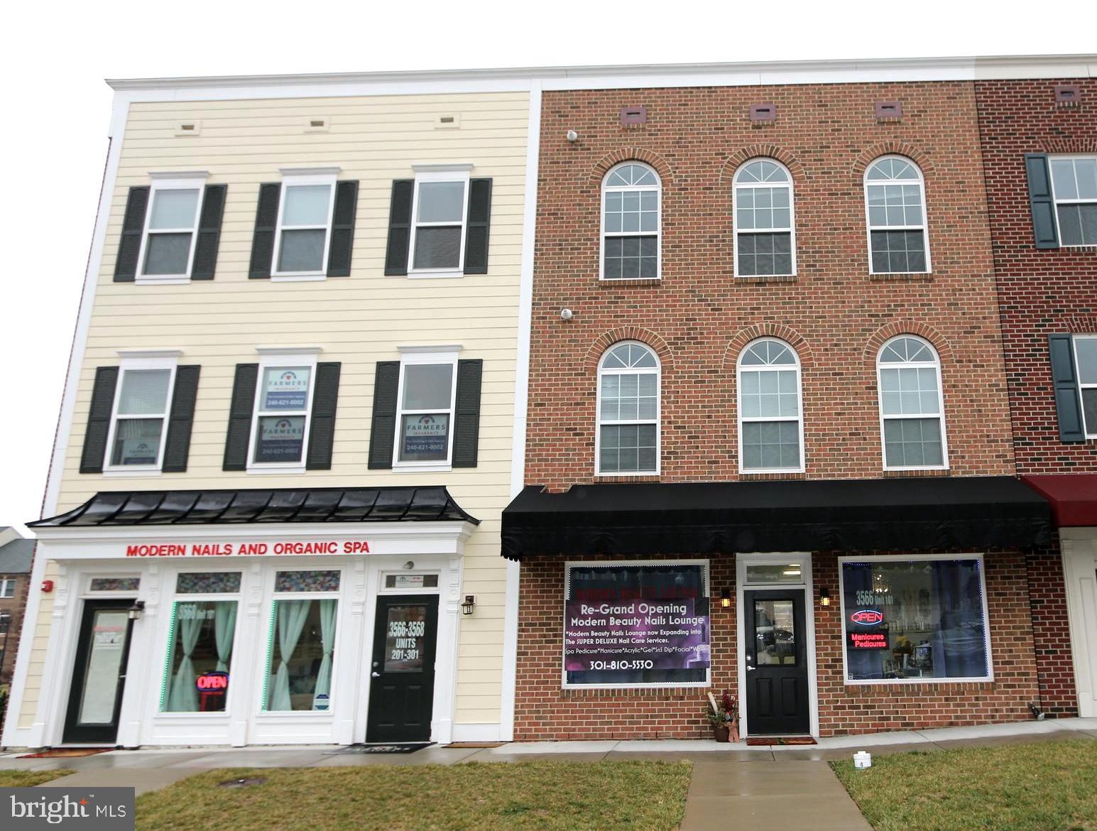 a large building with a lot of windows