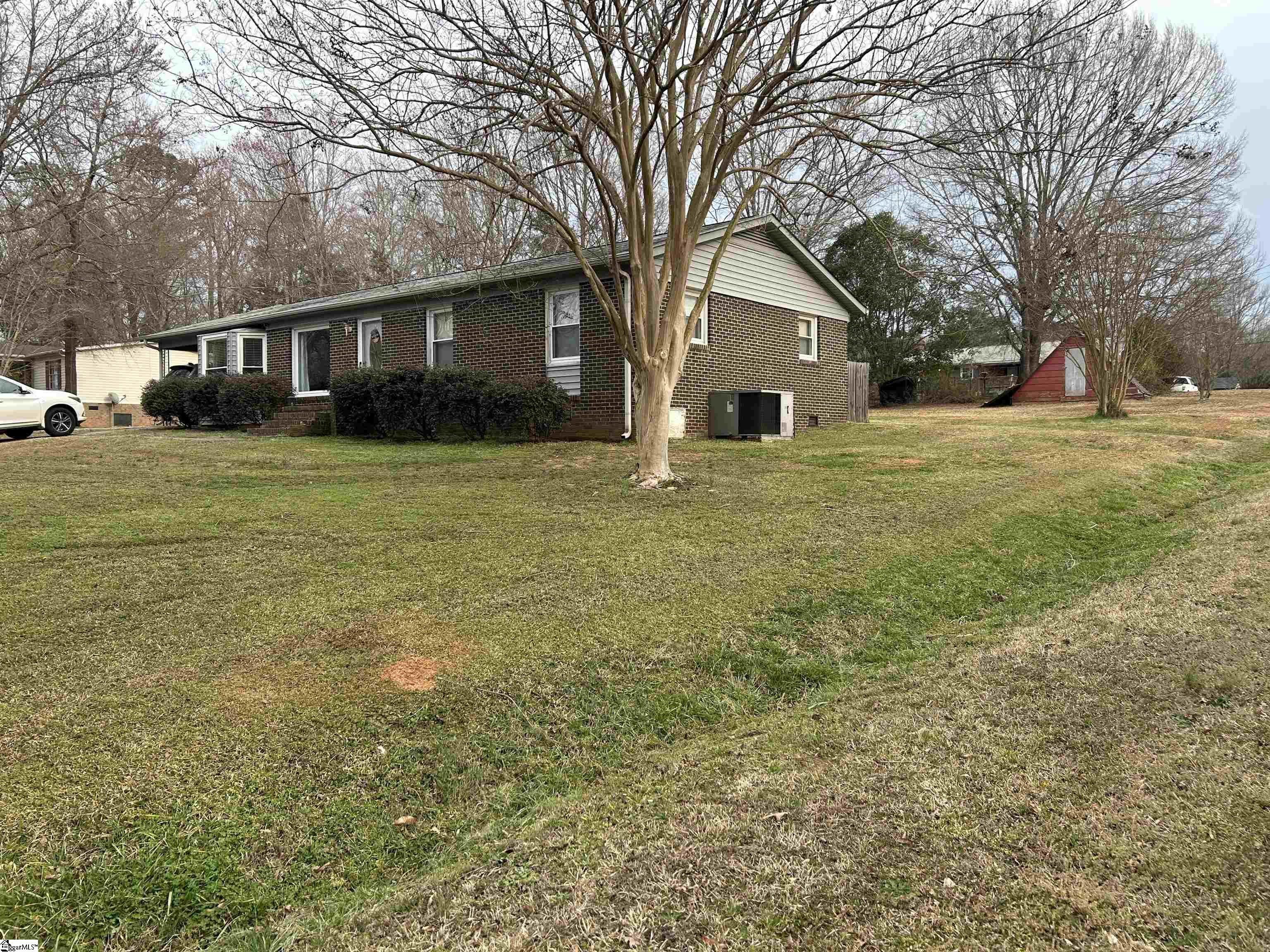 183 Randall Drive Clinton, SC 29325 - Photo 3 of 27