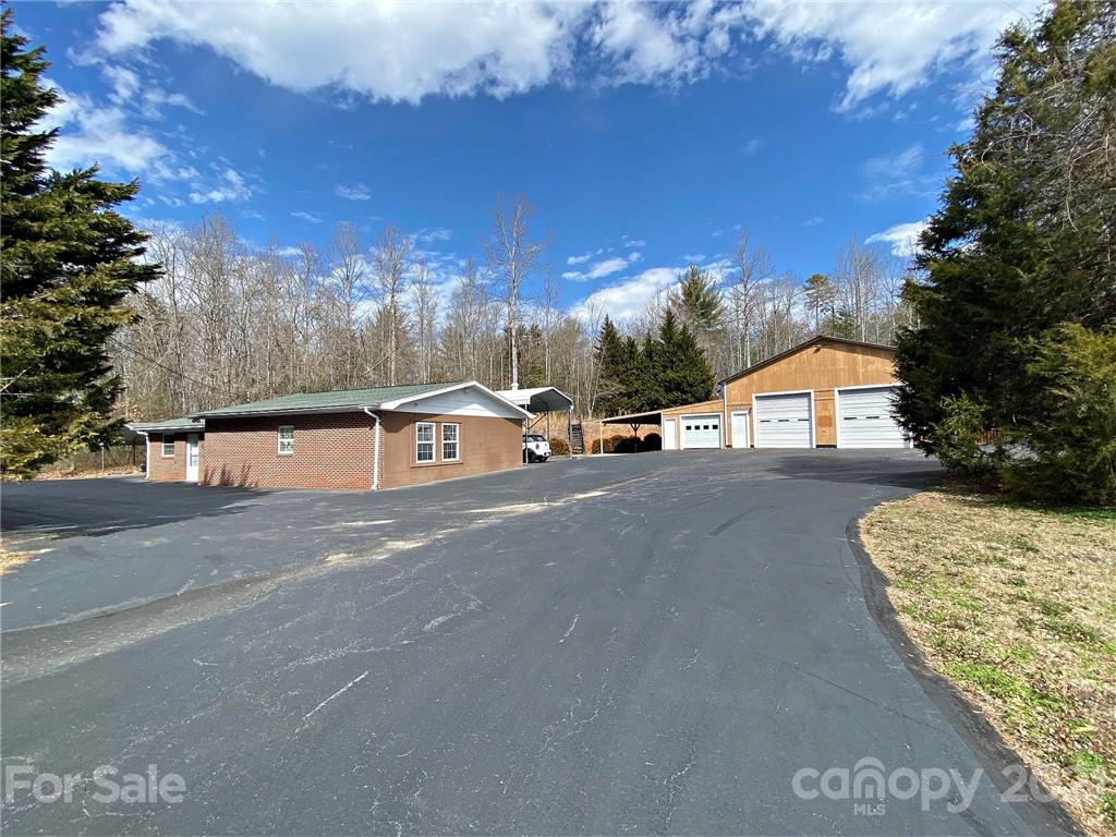 2728 Pax Hill Road Morganton, NC 28655 - Photo 1 of 33 Gallery Image 1