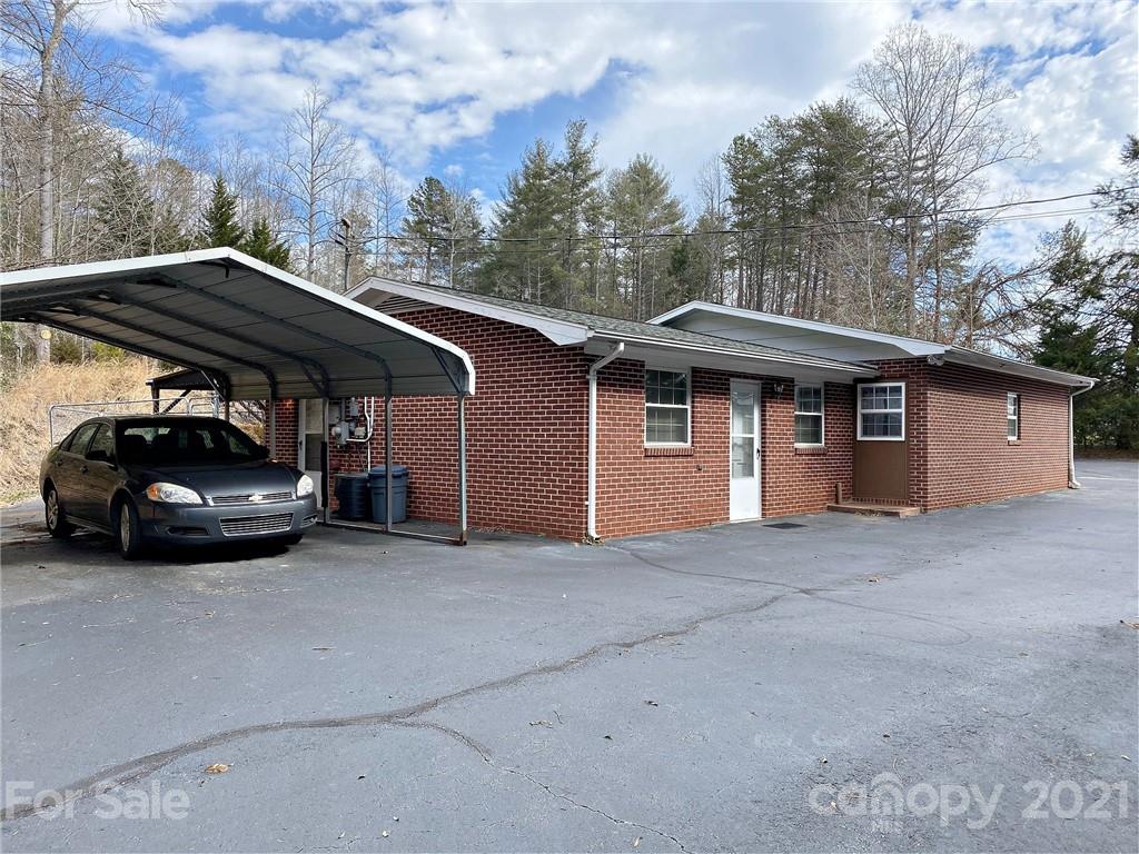 2728 Pax Hill Road Morganton, NC 28655 - Photo 2 of 33 Gallery Image 2