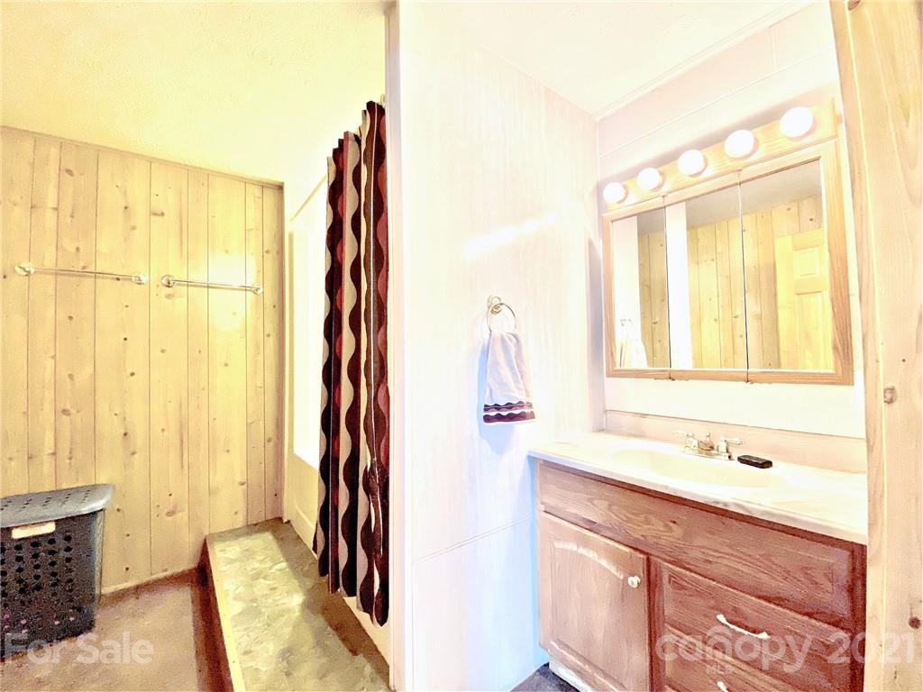 2728 Pax Hill Road Morganton, NC 28655 - Photo 11 of 33 Gallery Image 11