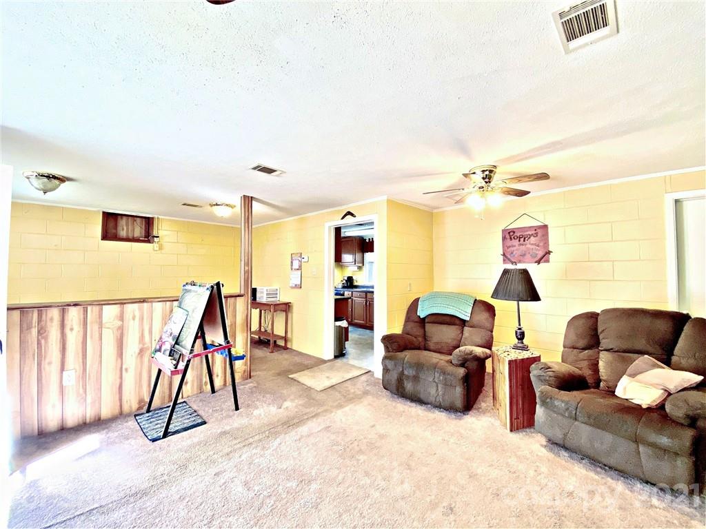 2728 Pax Hill Road Morganton, NC 28655 - Photo 4 of 33 Gallery Image 4