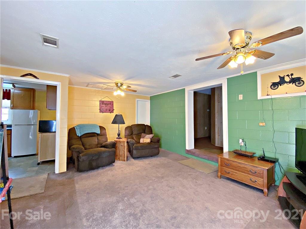 2728 Pax Hill Road Morganton, NC 28655 - Photo 6 of 33 Gallery Image 6