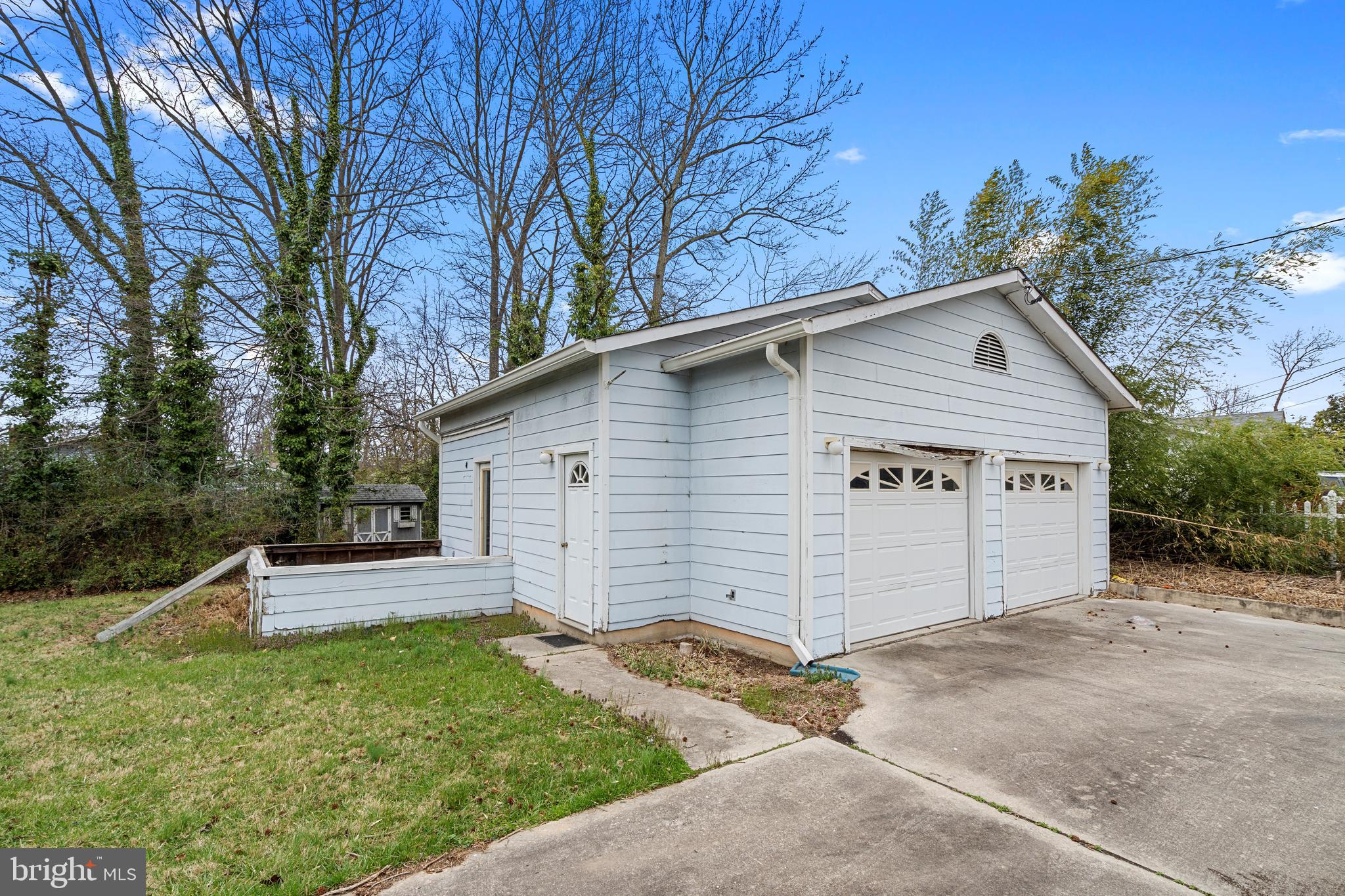 6604 Cipriano Road Lanham, MD 20706 - Photo 4 of 33 Garage