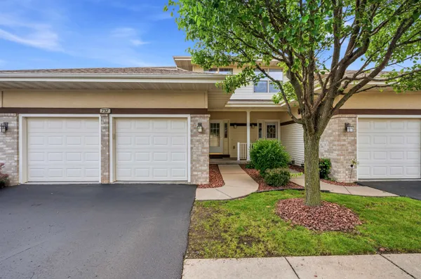 $380,000 | 737 Clardell Drive, Sun Prairie, WI 53590