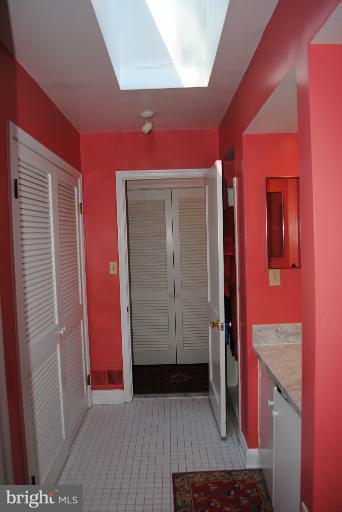 1015 Poplar Hill Road Baltimore, MD 21210 - Photo 27 of 29 Bath (Master)