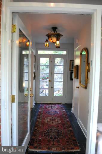 1015 Poplar Hill Road Baltimore, MD 21210 - Photo 5 of 29 Interior (General)