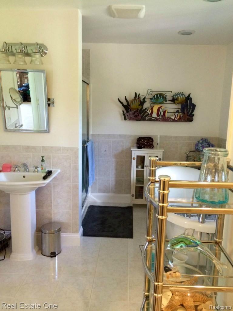 26291 Hagen Road New Baltimore, MI 48051 - Photo 12 of 40 IMG_0831.jpg
