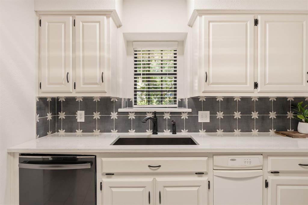 1805 Renfro Road Colleyville, TX 76034 - Photo 13 of 40 Kitchen