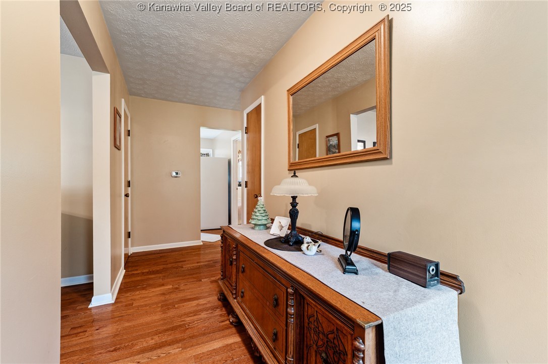 2003 Martins Branch Road Charleston, WV 25312 - Photo 3 of 31 Gallery Image 3