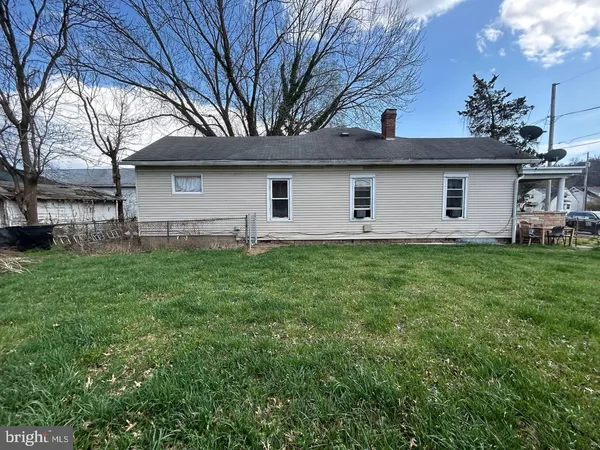 $75,000 | 920 1st Avenue, Charleston, WV 25302