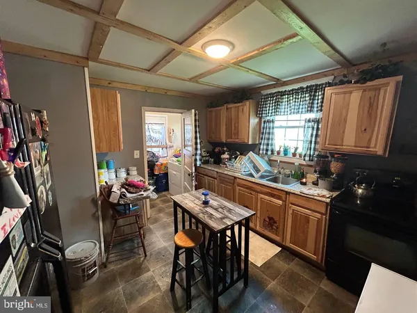 $75,000 | 920 1st Avenue, Charleston, WV 25302