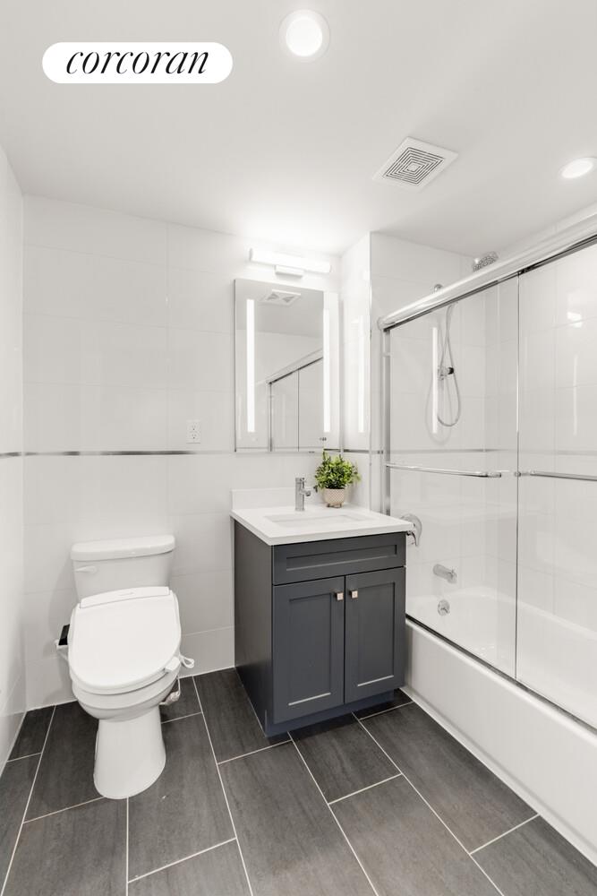 23-23 30th Road, Unit 5B Queens, NY 11102 - Photo 7 of 12