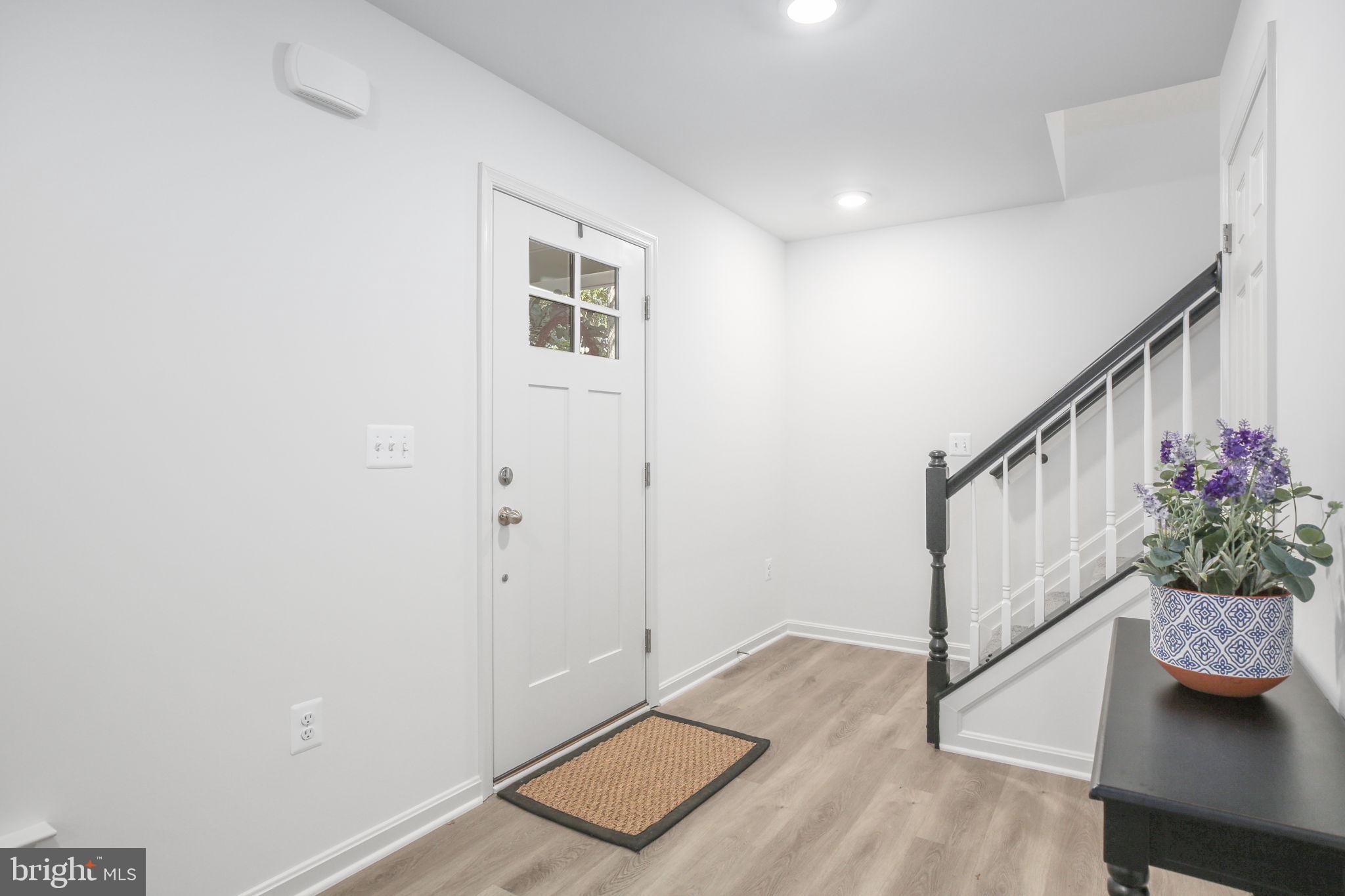 5 Indiantown Road King George, VA 22485 - Photo 10 of 18 a view of entryway with wooden floor
