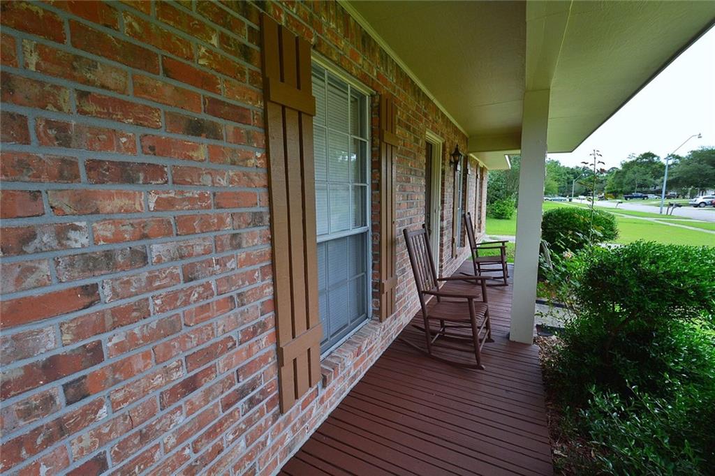 1489 Colonel Court Baton Rouge, LA 70816 - Photo 4 of 32 Gallery Image 4