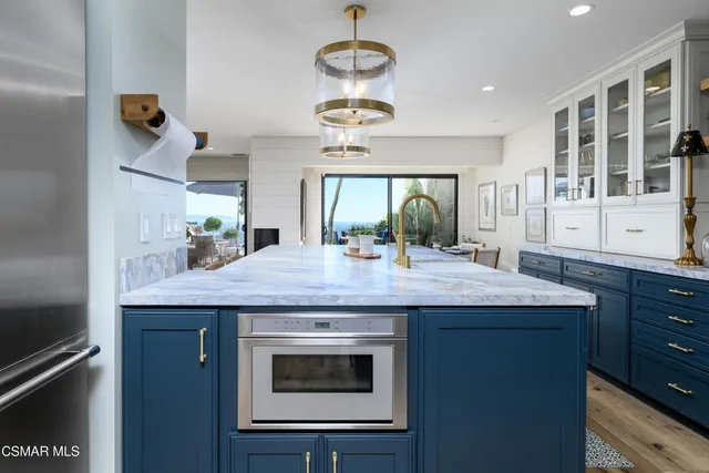 $2,395,000 | 818 Caliente Lane, Ventura, CA 93001