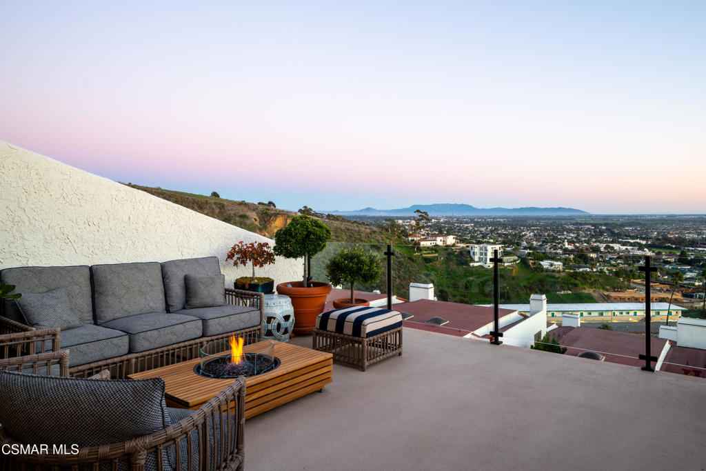 818 Caliente Lane Ventura, CA 93001 - Photo 40 of 43