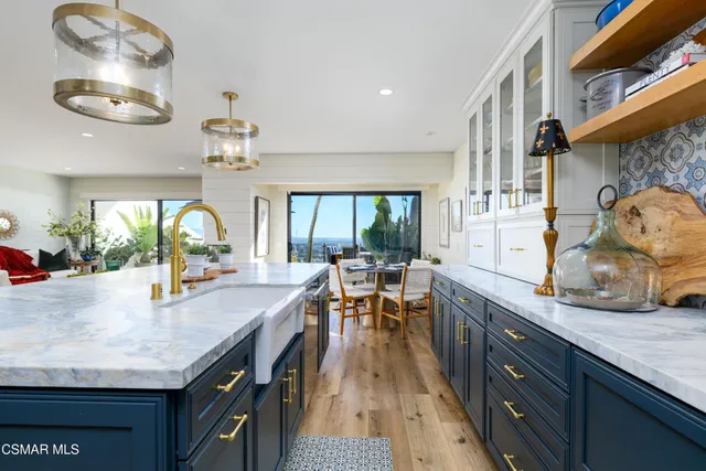 $2,395,000 | 818 Caliente Lane, Ventura, CA 93001