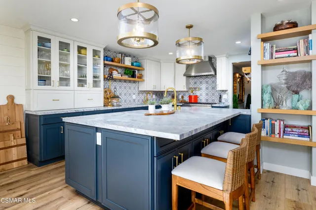 $2,395,000 | 818 Caliente Lane, Ventura, CA 93001