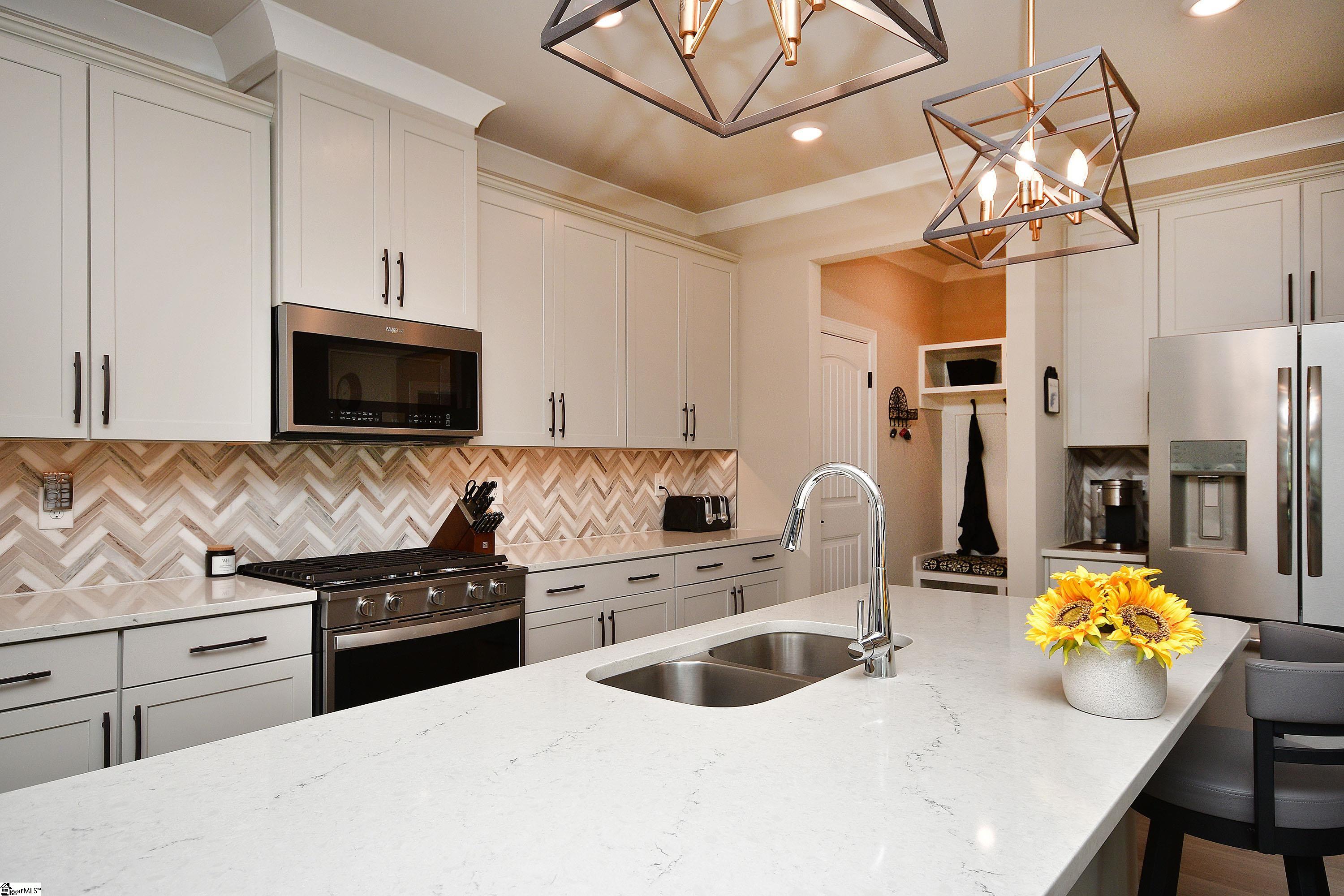 304 River Otter Road Simpsonville, SC 29680 - Photo 7 of 34 Gallery Image 7