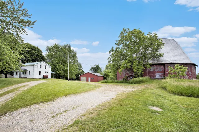 $379,900 | 7814 M-79, Nashville, MI 49073