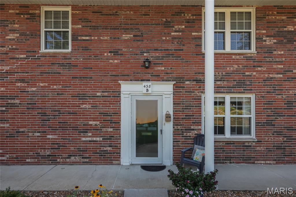 438 North Sappington Road, Unit B Glendale, MO 63122 - Photo 2 of 21 Gallery Image 2