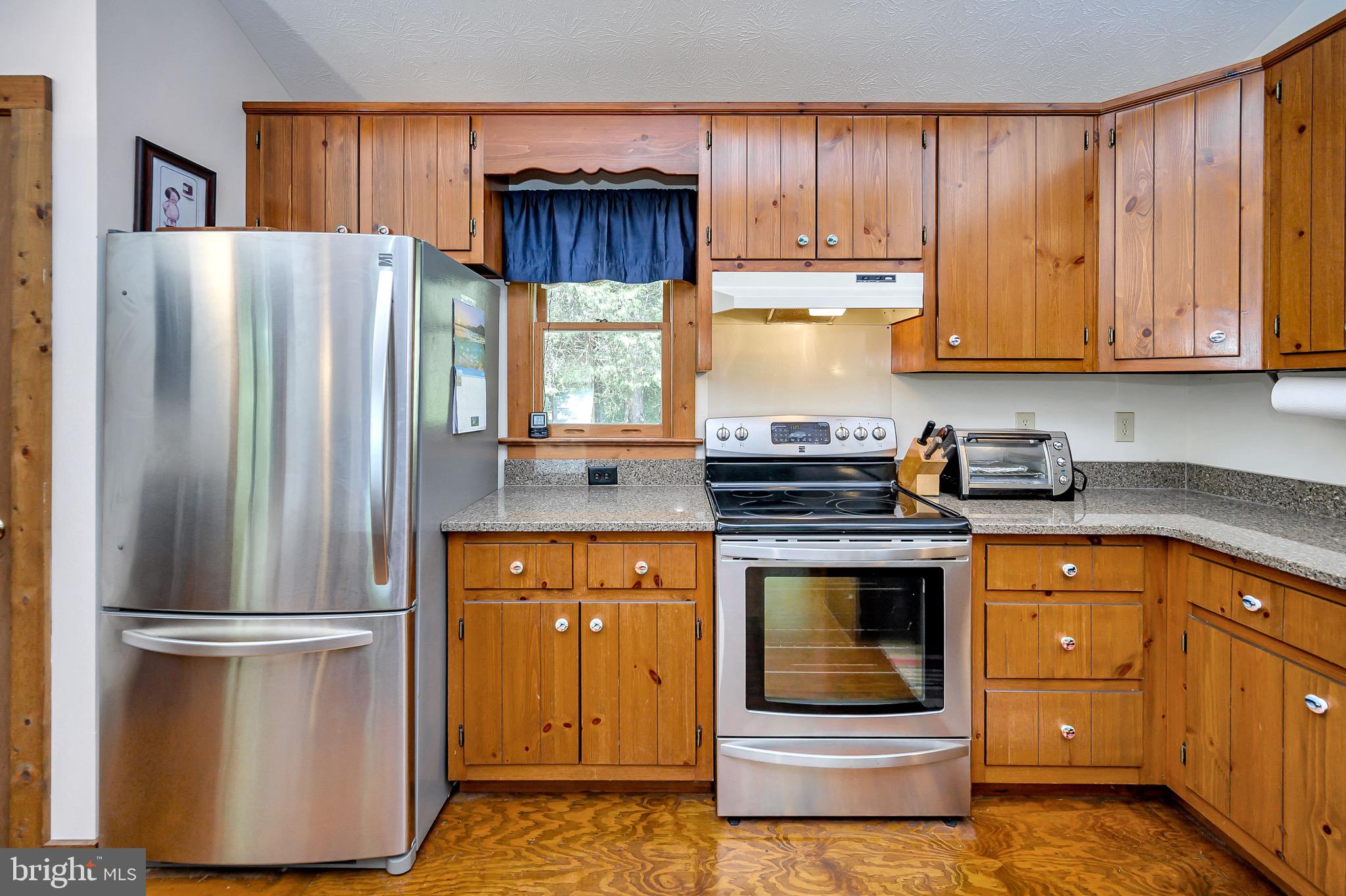 544 Plum Tree Road Bumpass, VA 23024 - Photo 19 of 43 Plenty of space for meal prep