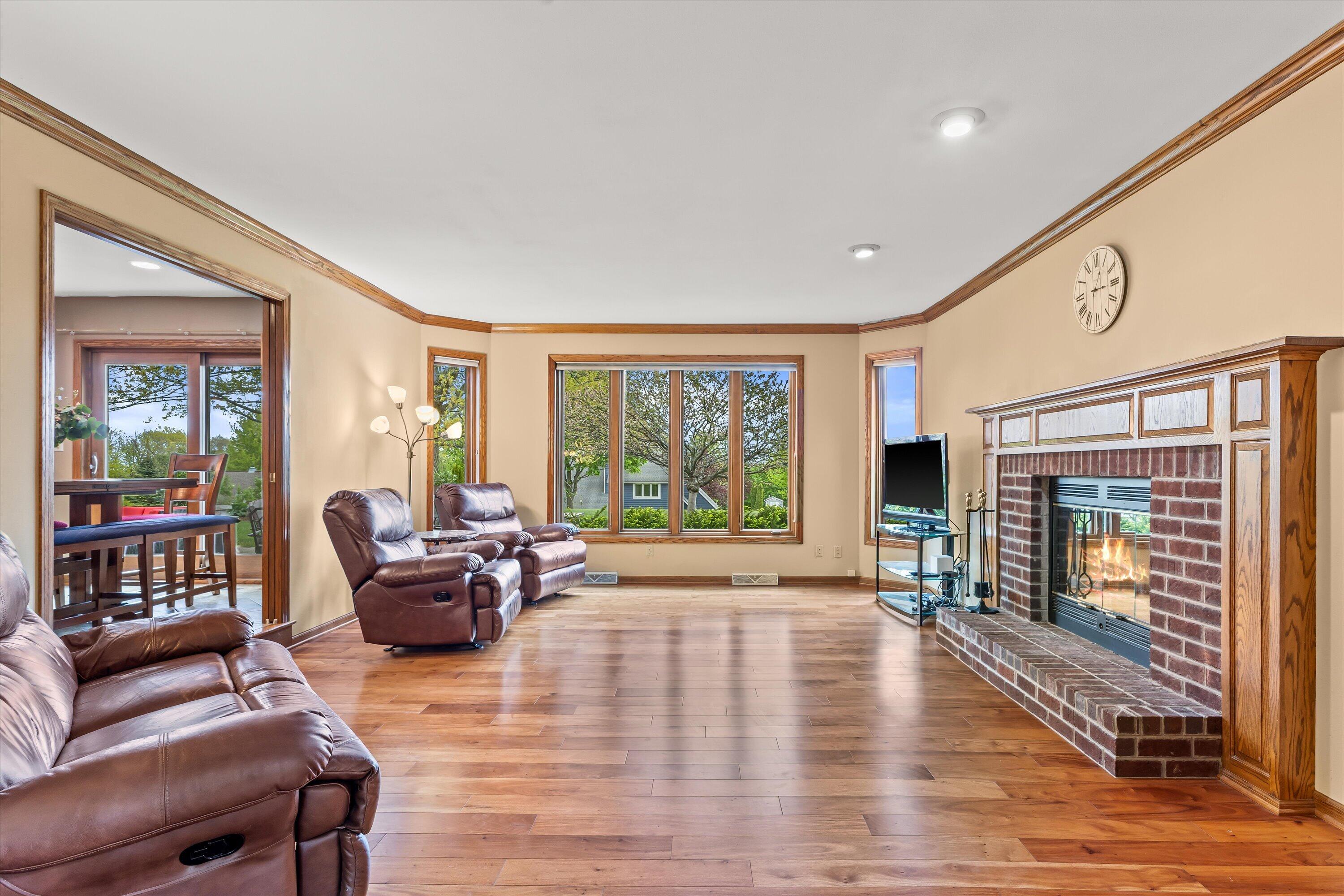 W168N5140 Stonefield Road Menomonee Falls, WI 53051 - Photo 9 of 49 34-LUKE0149