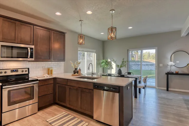 $499,000 | 7169 South Parkridge Boulevard, Spokane, WA 99224