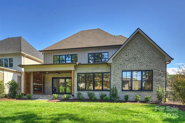$1,985,000 | 1211 Royal Prince Court, Charlotte, NC 28211