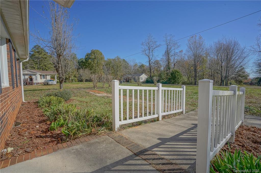 40607 Barnhardt Road New London, NC 28127 - Photo 6 of 41 Gallery Image 6