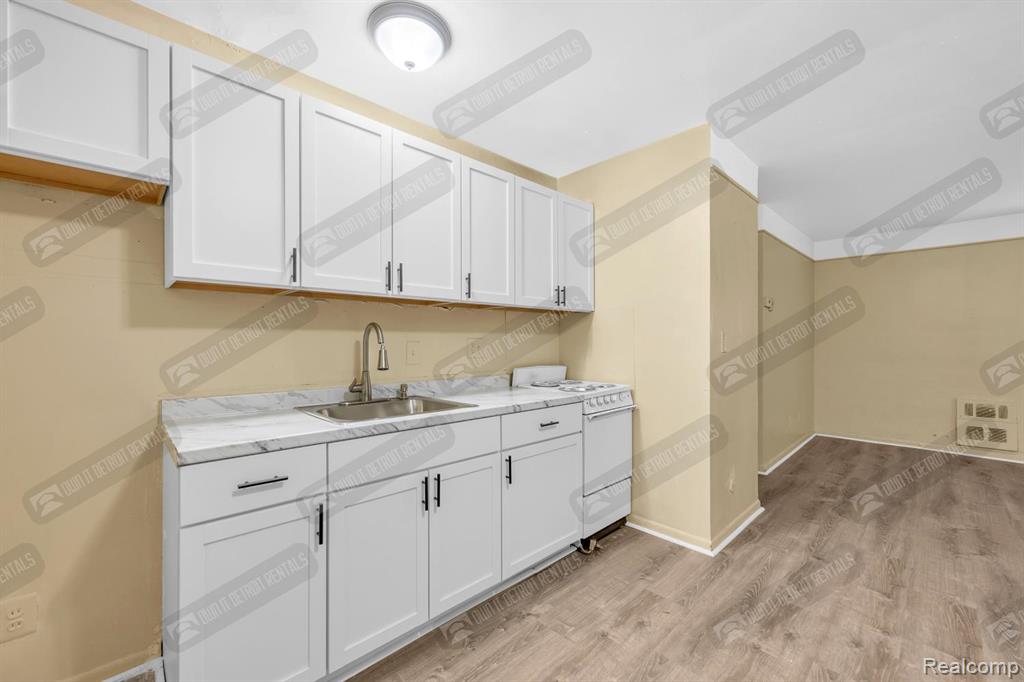 16721 Greenfield Road Detroit, MI 48235 - Photo 14 of 18