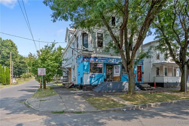 $219,900 | 514 Highland Street, Syracuse, NY 13203