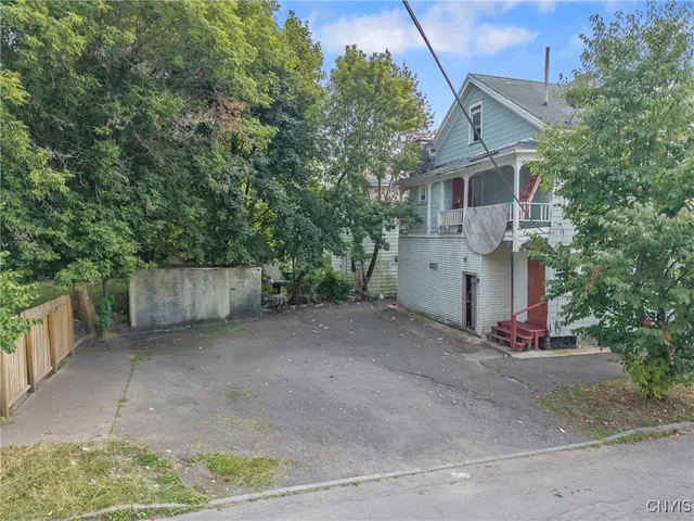 $219,900 | 514 Highland Street, Syracuse, NY 13203
