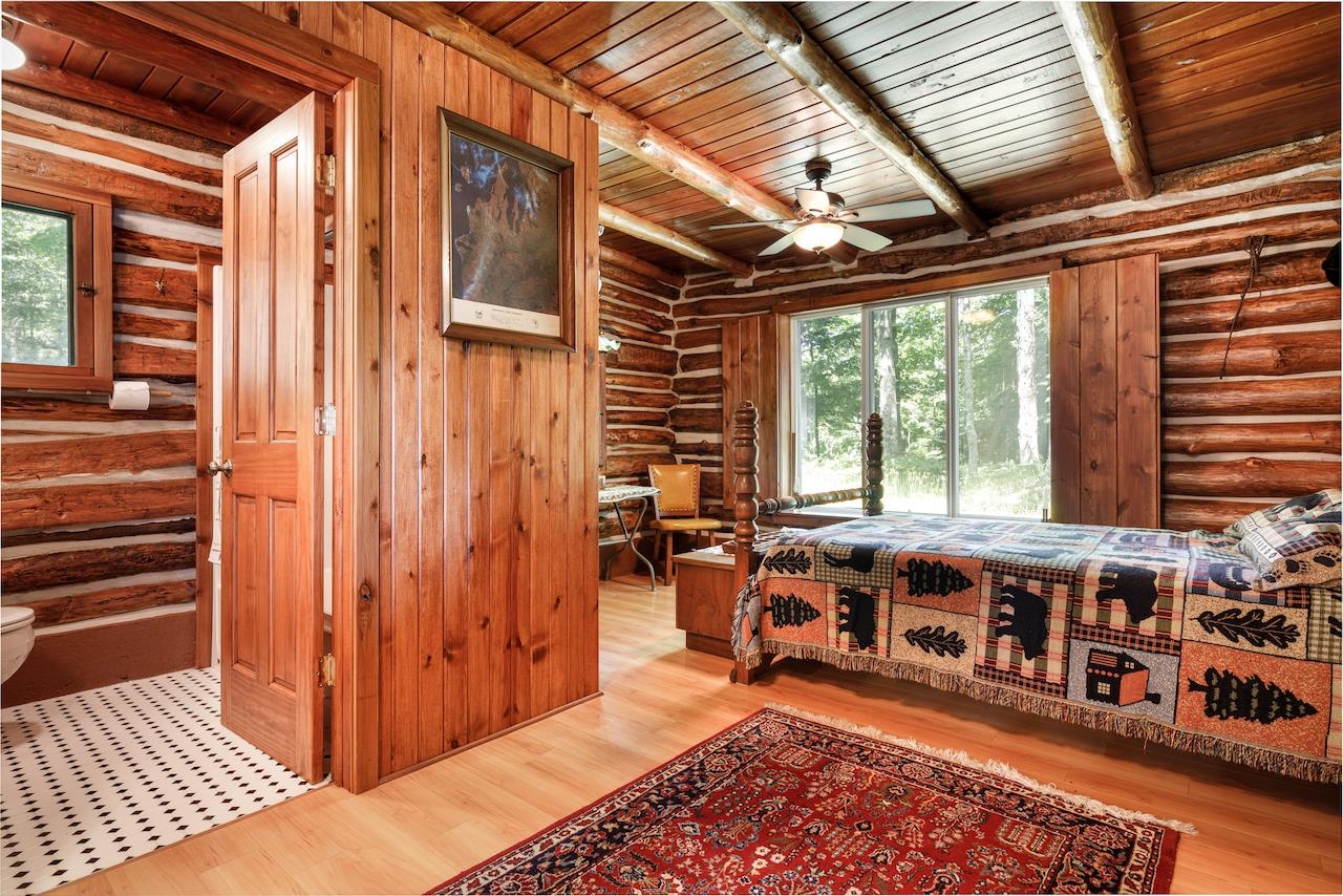 5686 South Maple City Road Maple City, MI 49664 - Photo 43 of 77 1902719-42.JPG