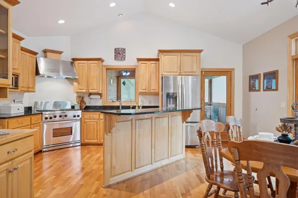 $900,000 | 19148 Eaglewood Road, Clearwater, MN 55320